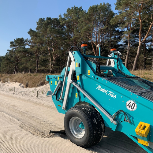 PistenBully  BeachTech 1500
